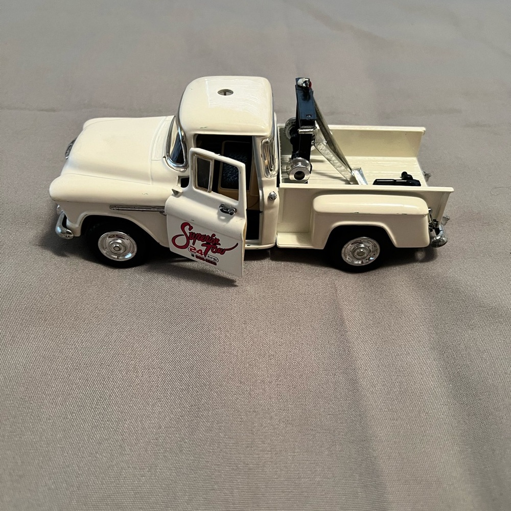 Sunnyside 1955 Chevy Stepside Superior Tow Diecast Truck S7692